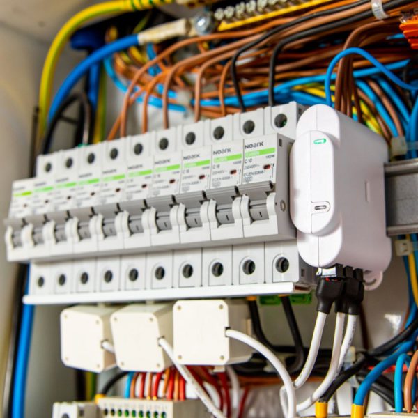 ⁦Shelly 3EM - WiFi Controlled Energy Meter⁩ - الصورة ⁦5⁩